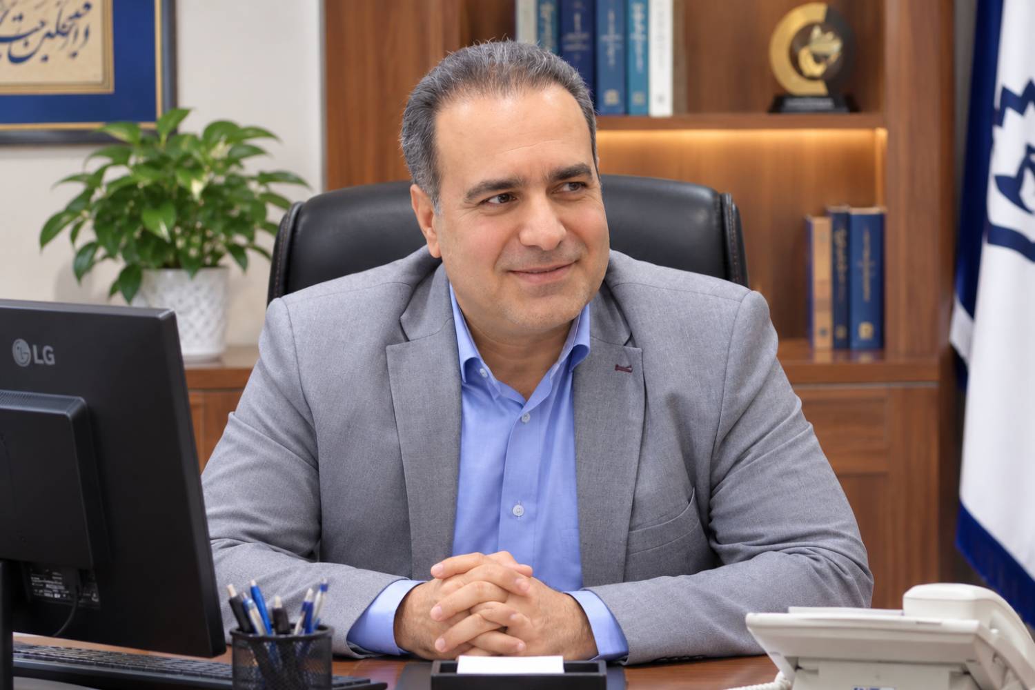 دکتر مازیار نامدار