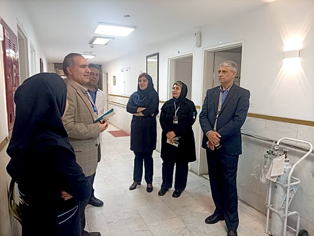 بازدید تیم مدیریت ایمنی بیمارستان فرهنگیان شهید دکتر باهنر (Patient Safety Walkrounds) از بخشهای مختلف مجموعه